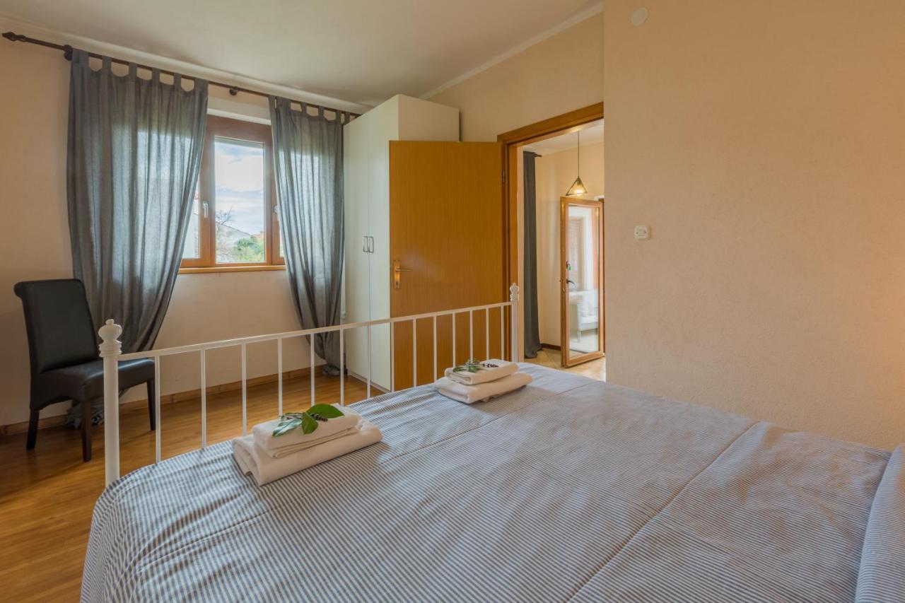 Apartments Zomzi بوريتش المظهر الخارجي الصورة
