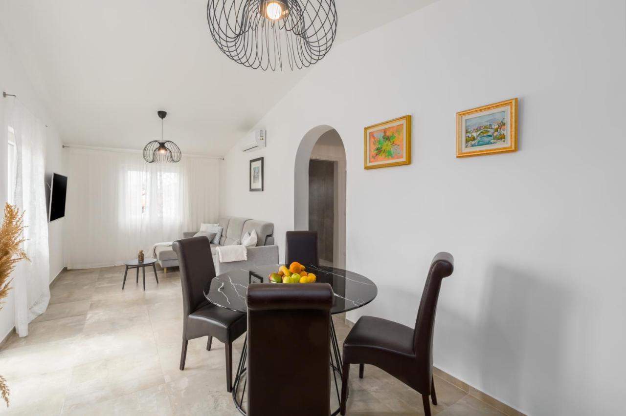Apartments Zomzi بوريتش المظهر الخارجي الصورة