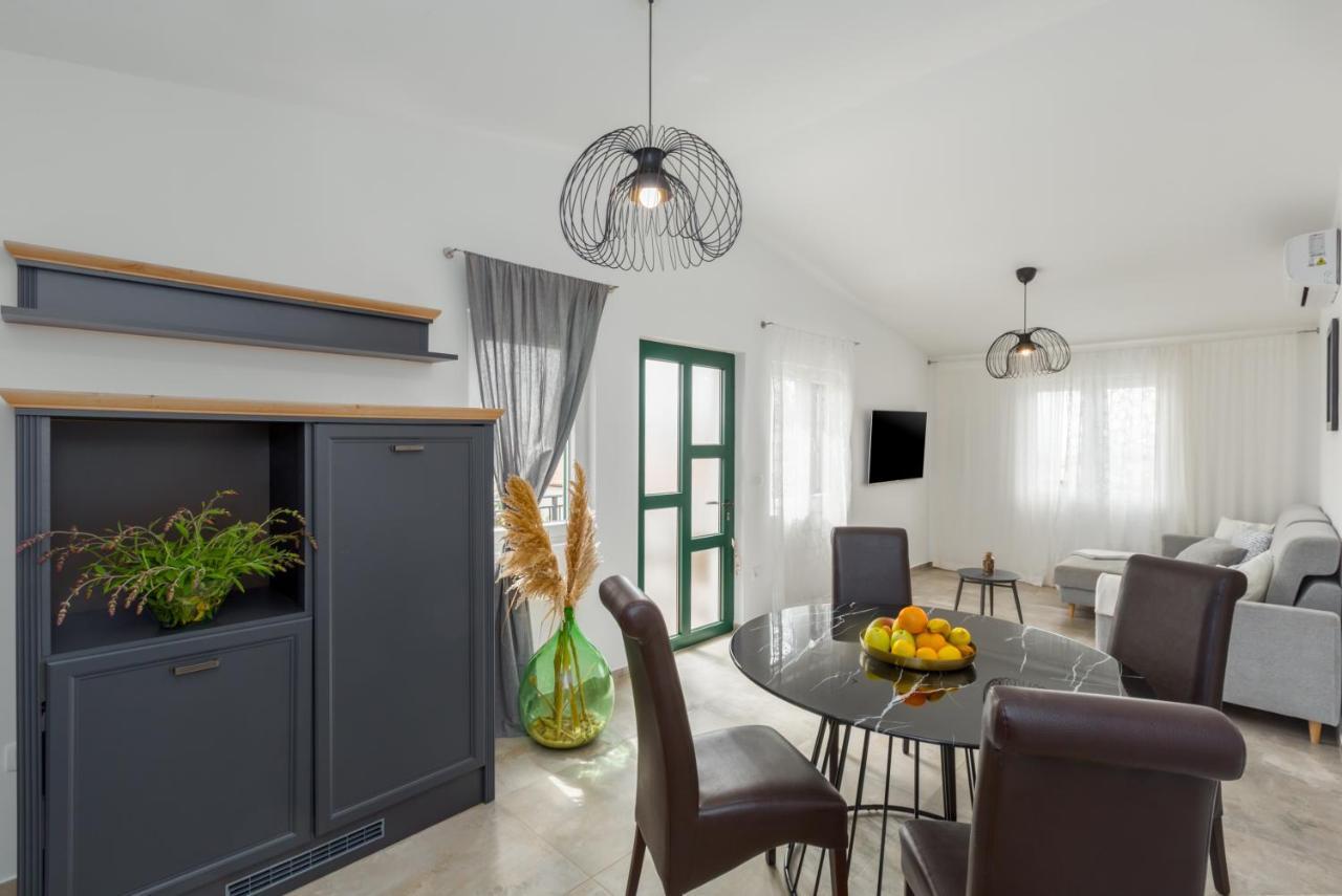 Apartments Zomzi بوريتش المظهر الخارجي الصورة