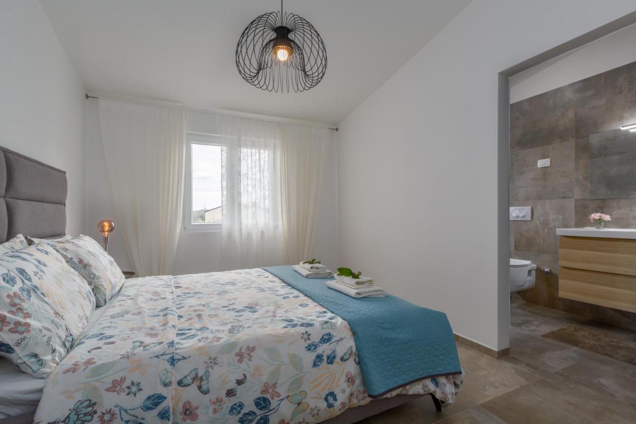 Apartments Zomzi بوريتش المظهر الخارجي الصورة
