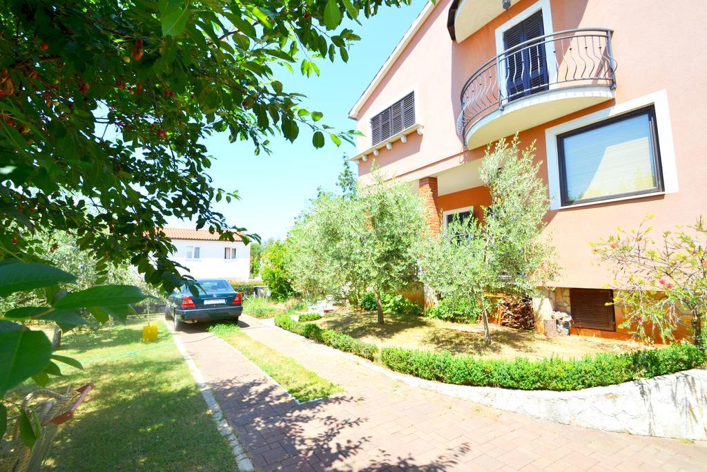 Apartments Zomzi بوريتش المظهر الخارجي الصورة