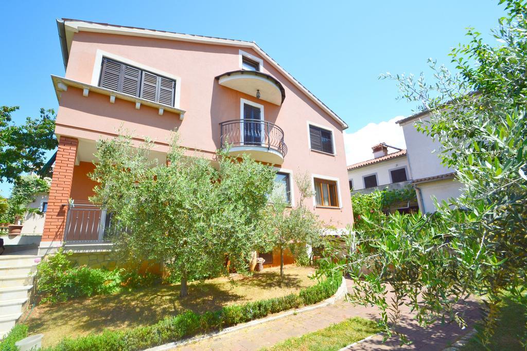 Apartments Zomzi بوريتش المظهر الخارجي الصورة